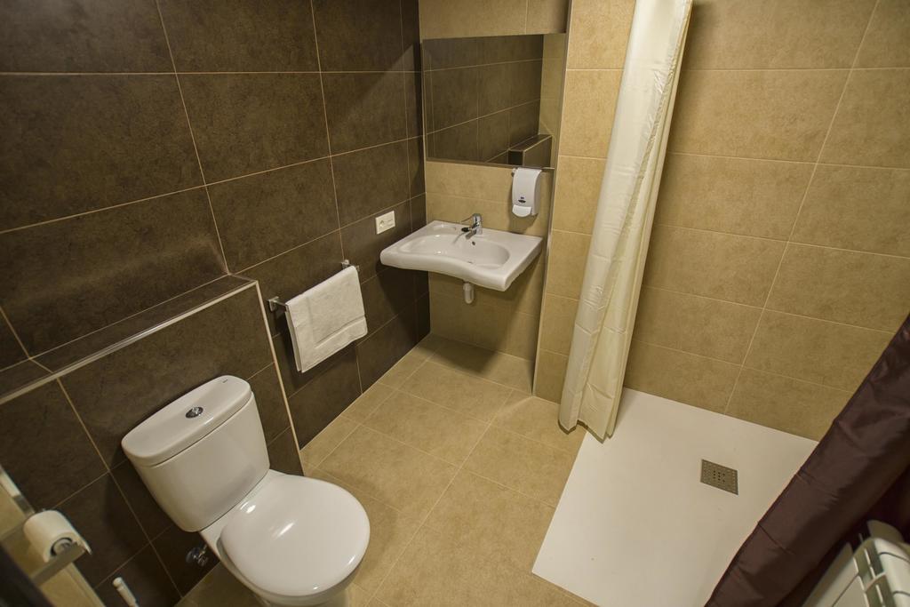 Hostal Elvira Aranda de Duero Room photo