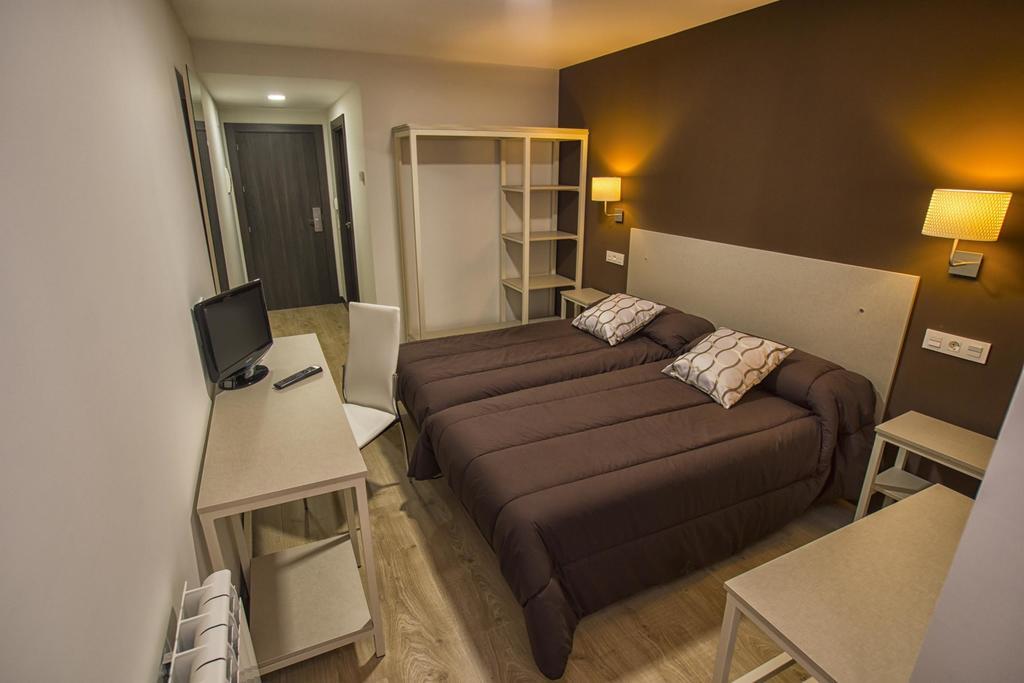Hostal Elvira Aranda de Duero Room photo